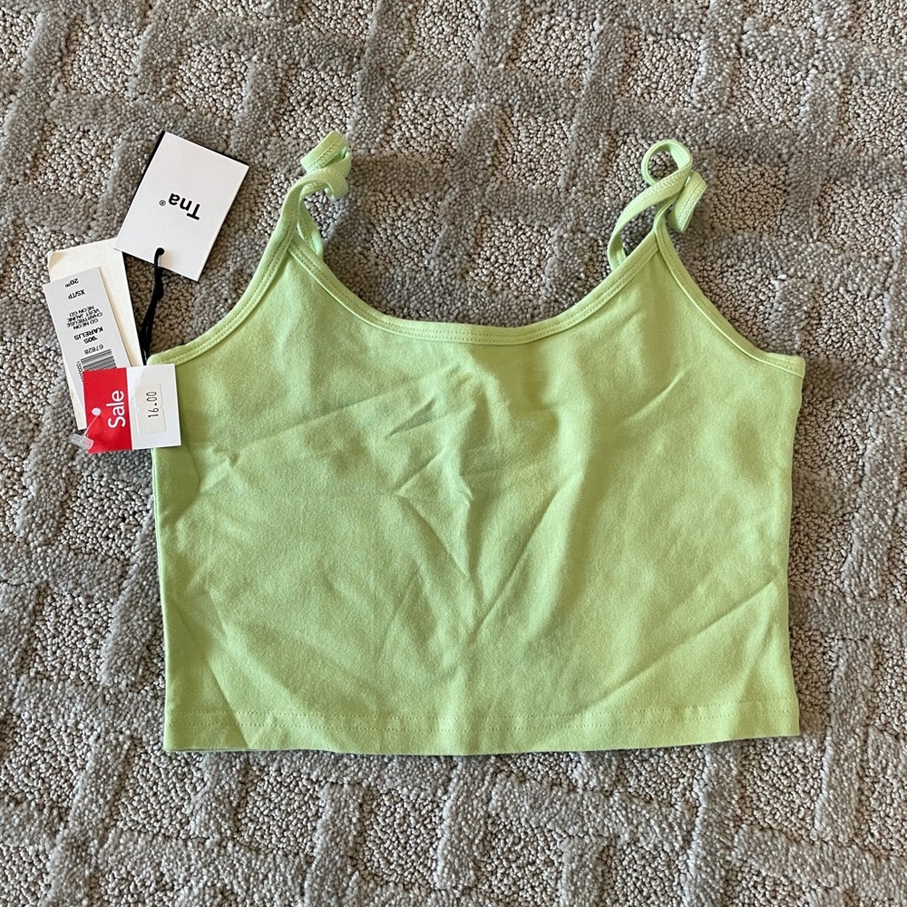 Aritzia TNA 90s karelis crop tank green XS NWT